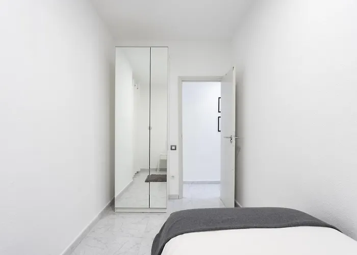Home2book Cozy La Marina, Cruz Center 아파트 *